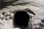 54.3 - Snow cave I made -  edge of my land 4-10-99.jpg